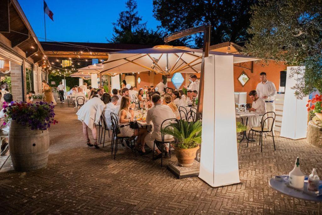 B&B Oasi Villaggio Маршіано Екстер'єр фото